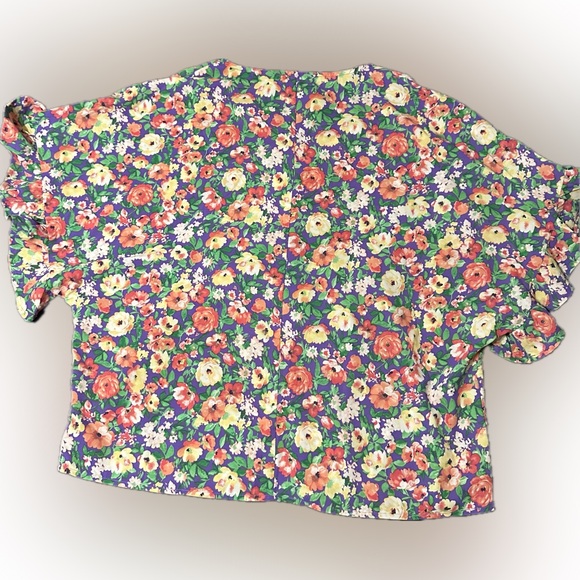 Emily Wonder Ruffled Multicolor Floral Boxy Blouse- 
size L, New Without Tags - Picture 8 of 8